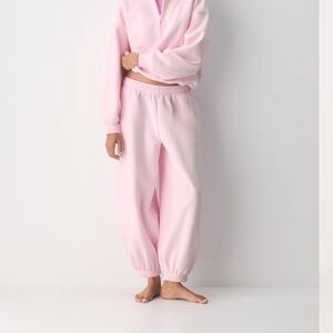 Aritzia
Cozy Sweatfleece Mega Balloon Jogger